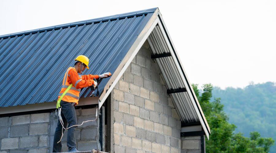 Professional residential roofers in Walbridge, OH